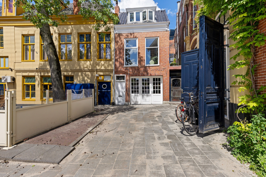 Hoofdafbeelding Voor 't voormalig klein Poortje 12