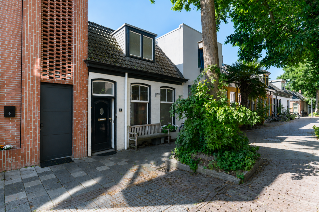 Hoofdafbeelding Zwarteweg 8