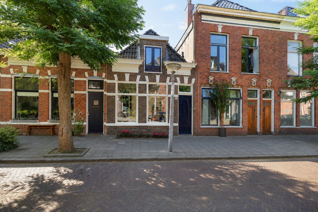 Hoofdafbeelding Eerste Hunzestraat 36
